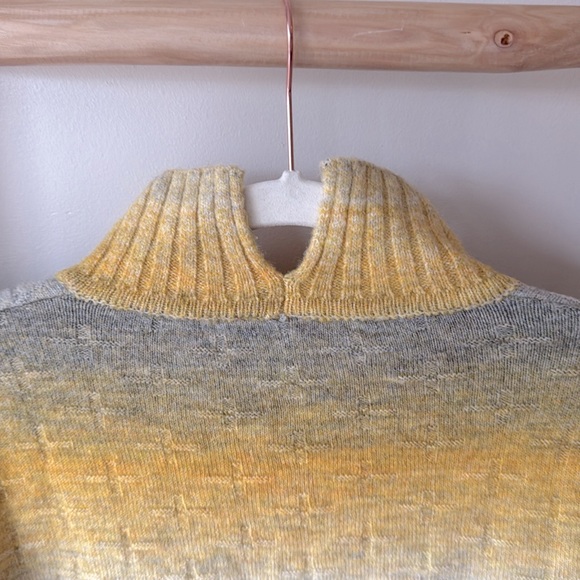 Pilcro Anthropologie Mock Neck Yellow Gray Ombre Knit Crop Pullover Sweater XS - Picture 11 of 16